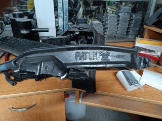 bontott FIAT 500 Bal első Sárvédő Zajszigetelés