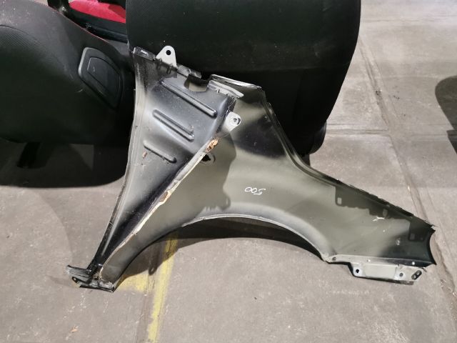 bontott FIAT 500 Bal első Sárvédő