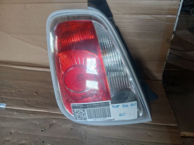 bontott FIAT 500 Bal Hátsó Lámpa