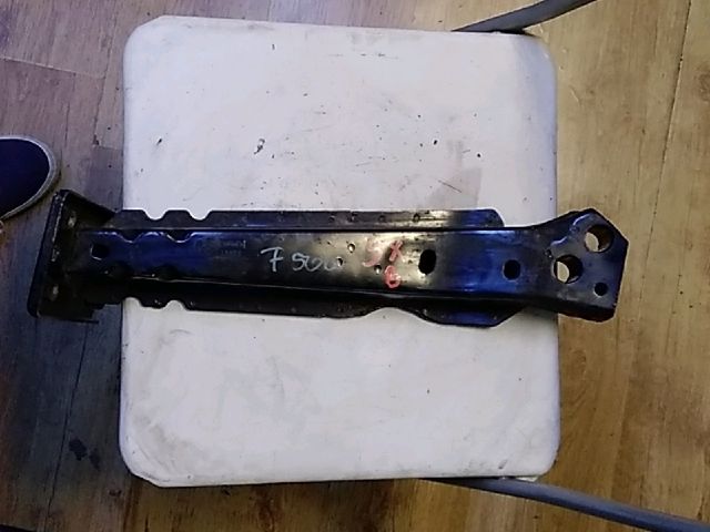 bontott FIAT 500 Bal Lökhárító Tartó Nyúlványvég