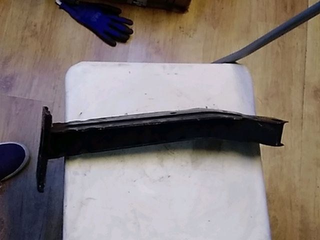 bontott FIAT 500 Bal Lökhárító Tartó Nyúlványvég