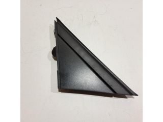 bontott FIAT 500 Bal Sárvédő Csavar Burkolat