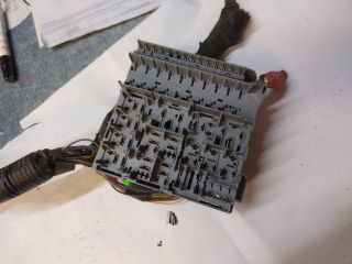 bontott FIAT 500 Biztosítéktábla Utastér