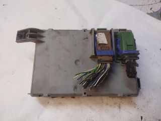 bontott FIAT 500 Biztosítéktábla Utastér