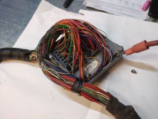 bontott FIAT 500 Biztosítéktábla Utastér