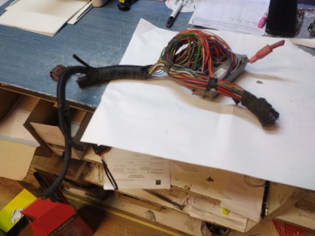 bontott FIAT 500 Biztosítéktábla Utastér