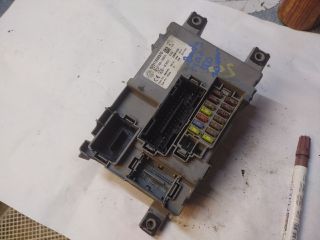 bontott FIAT 500 Biztosítéktábla Utastér