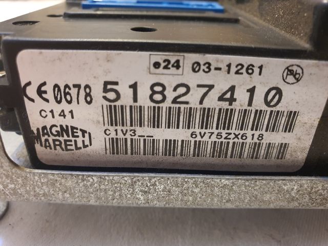 bontott FIAT 500 Bluetooth Elektronika