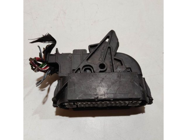 bontott FIAT 500 Csatlakozó