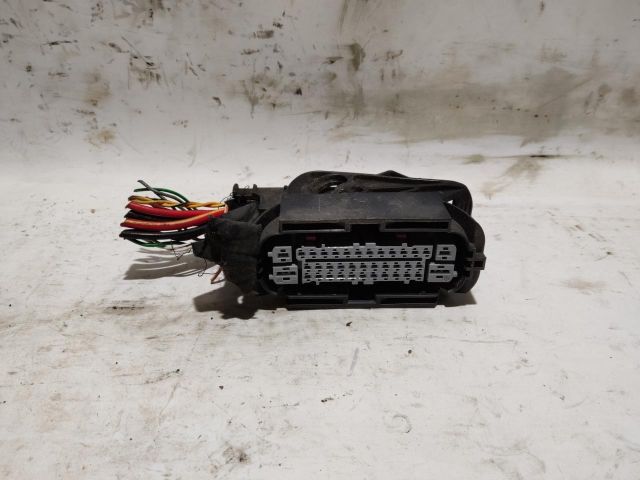 bontott FIAT 500 Csatlakozó