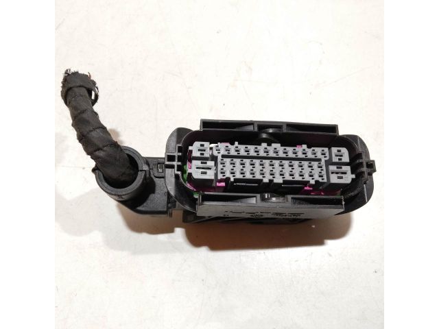 bontott FIAT 500 Csatlakozó