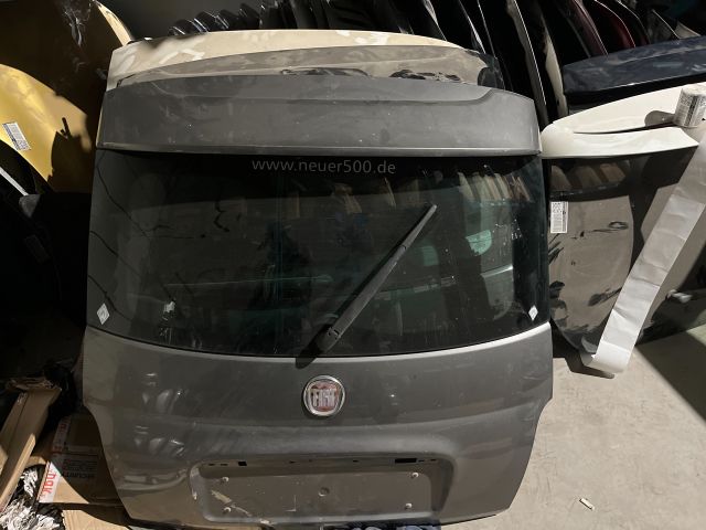 bontott FIAT 500 Csomagtérajtó (Részeivel)