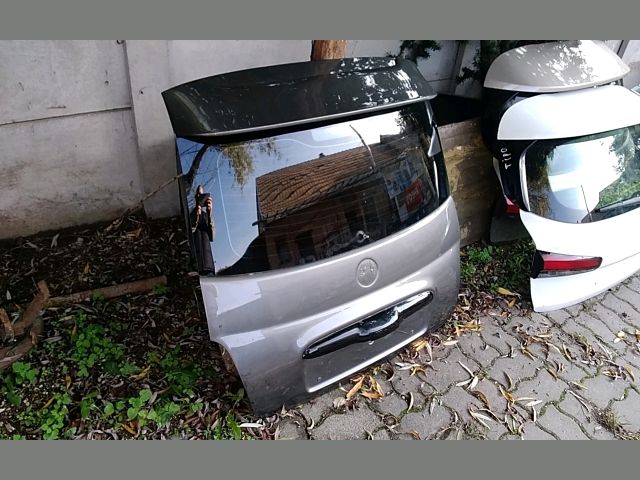 bontott FIAT 500 Csomagtérajtó (Üres lemez)