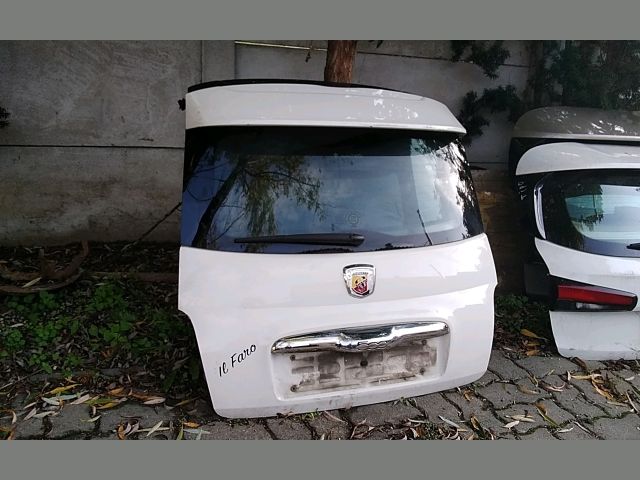 bontott FIAT 500 Csomagtérajtó (Üres lemez)