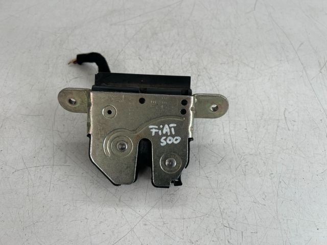 bontott FIAT 500 Csomagtérajtó Zárszerkezet