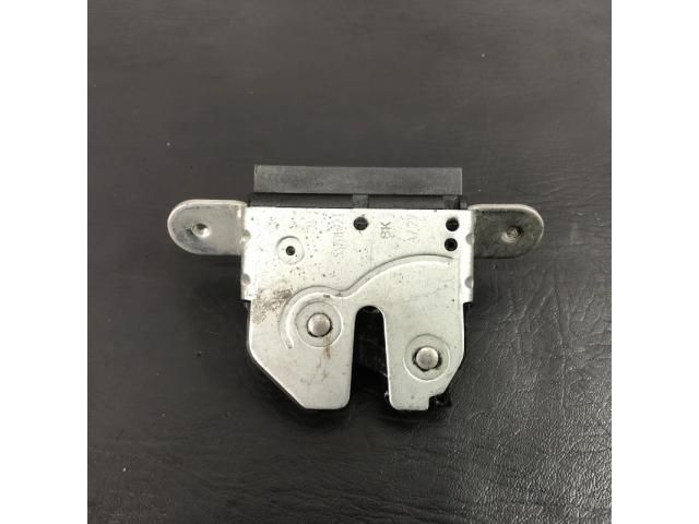 bontott FIAT 500 Csomagtérajtó Zárszerkezet