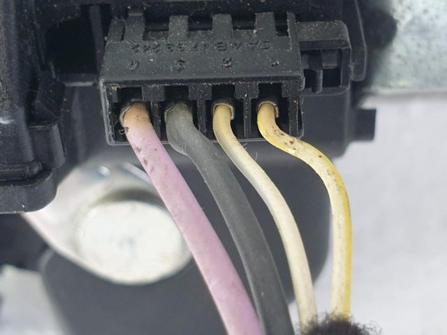 bontott FIAT 500 Csomagtérajtó Zárszerkezet