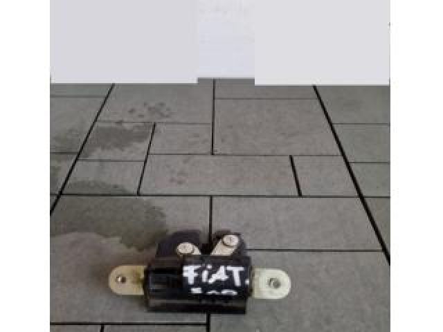 bontott FIAT 500 Csomagtérajtó Zárszerkezet