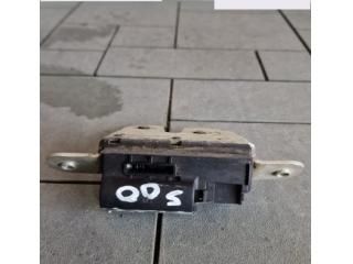 bontott FIAT 500 Csomagtérajtó Zárszerkezet