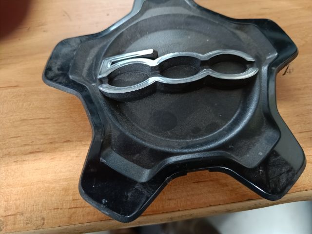 bontott FIAT 500 Dísztárcsa (1 db)