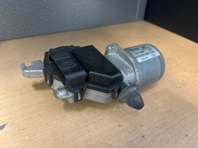 bontott FIAT 500 Első Ablaktörlő Motor