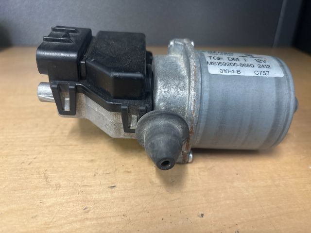 bontott FIAT 500 Első Ablaktörlő Motor