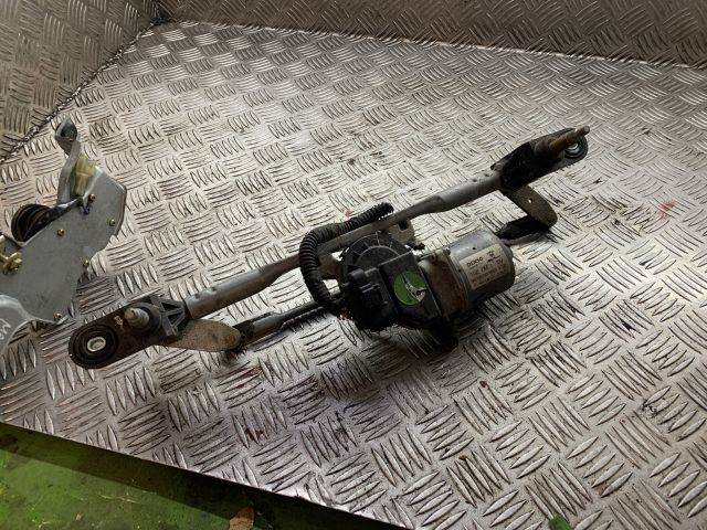 bontott FIAT 500 Első Ablaktörlő Szerkezet Motorral