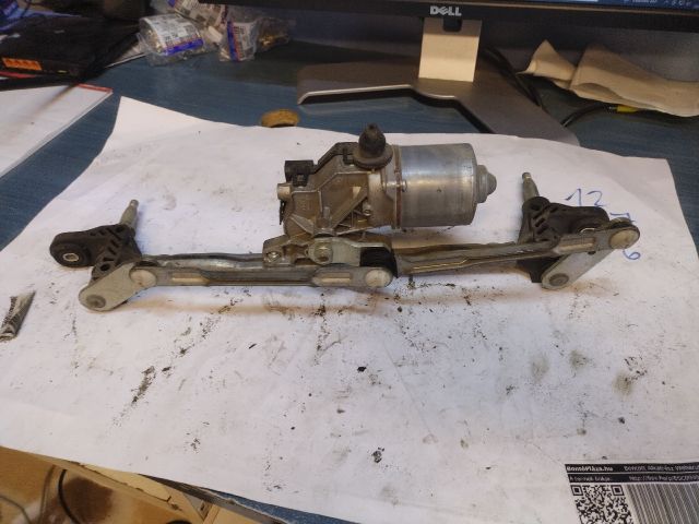 bontott FIAT 500 Első Ablaktörlő Szerkezet