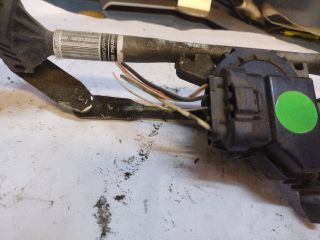 bontott FIAT 500 Első Ablaktörlő Szerkezet