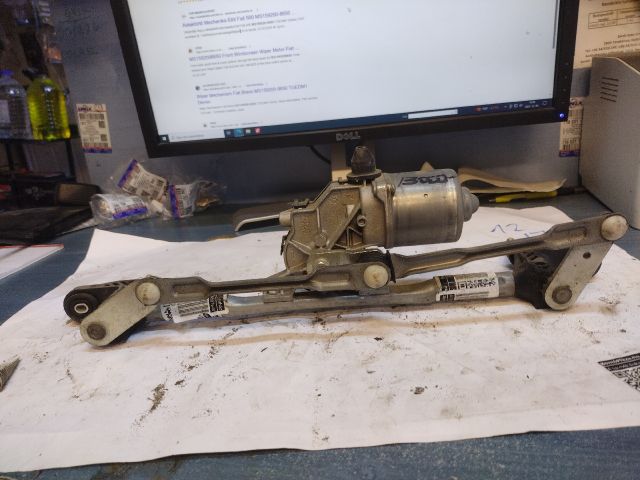 bontott FIAT 500 Első Ablaktörlő Szerkezet