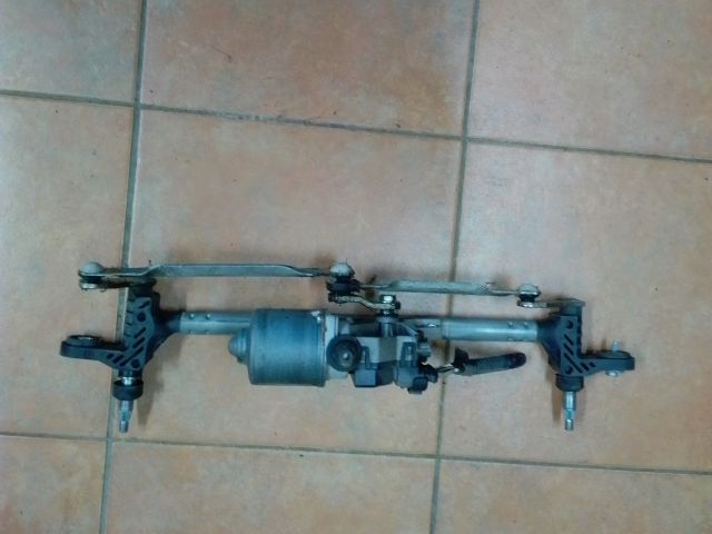 bontott FIAT 500 Első Ablaktörlő Szerkezet