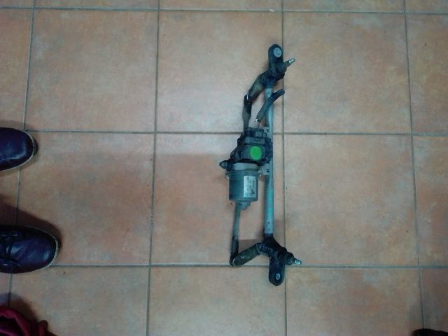 bontott FIAT 500 Első Ablaktörlő Szerkezet