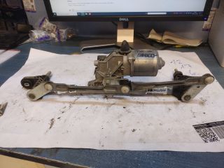 bontott FIAT 500 Első Ablaktörlő Szerkezet