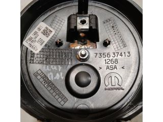 bontott FIAT 500 Első Embléma