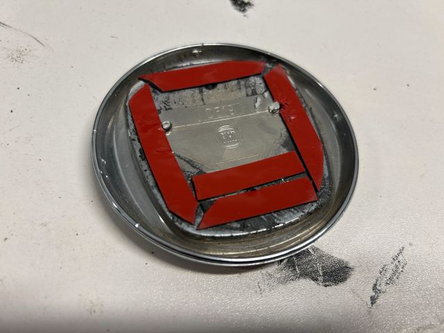 bontott FIAT 500 Első Embléma