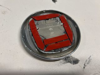 bontott FIAT 500 Első Embléma