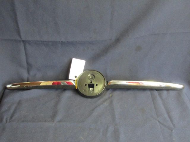 bontott FIAT 500 Első Embléma