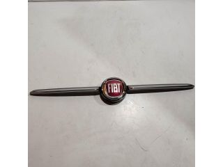 bontott FIAT 500 Első Embléma