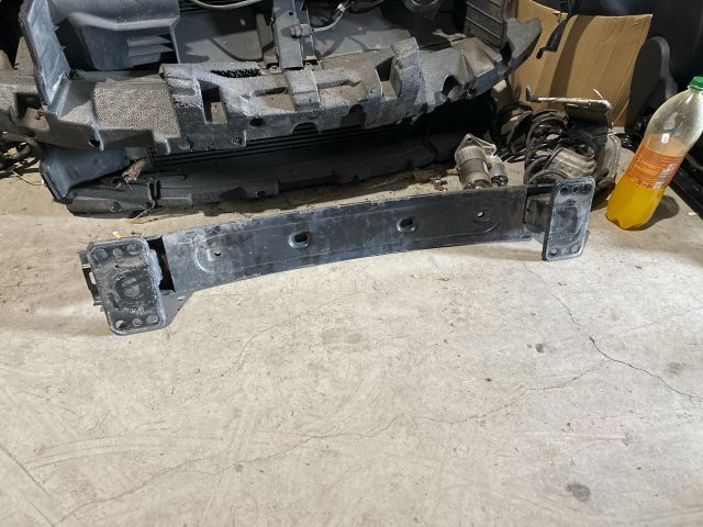 bontott FIAT 500 Első Lökhárító Merevítő (Fém)