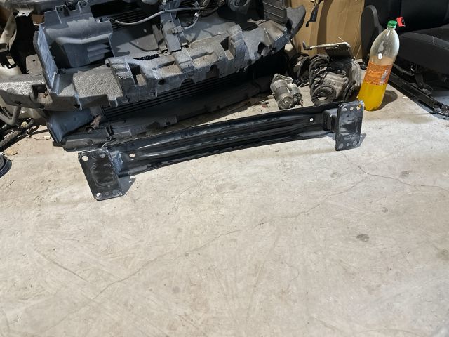 bontott FIAT 500 Első Lökhárító Merevítő (Fém)