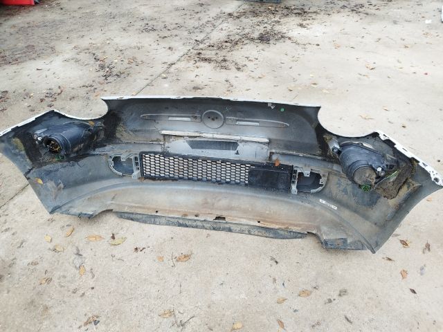 bontott FIAT 500 Első Lökhárító (Részeivel)