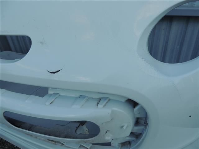 bontott FIAT 500 Első Lökhárító (Részeivel)