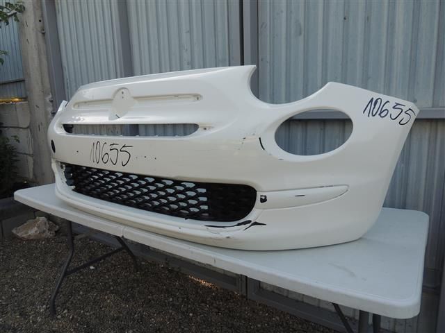 bontott FIAT 500 Első Lökhárító (Részeivel)