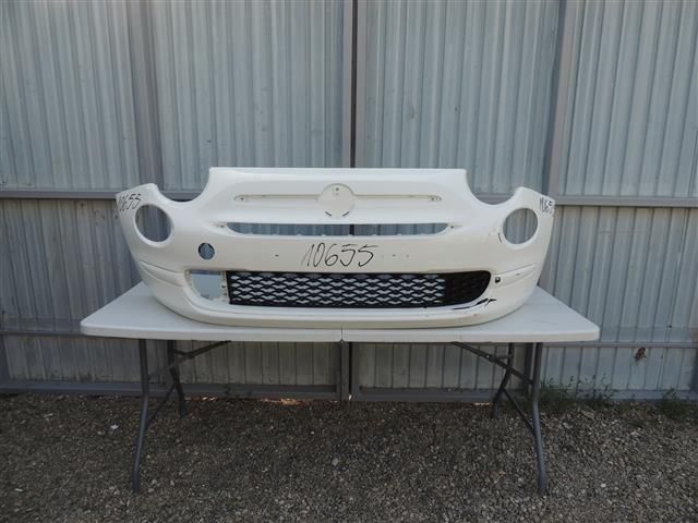 bontott FIAT 500 Első Lökhárító (Részeivel)