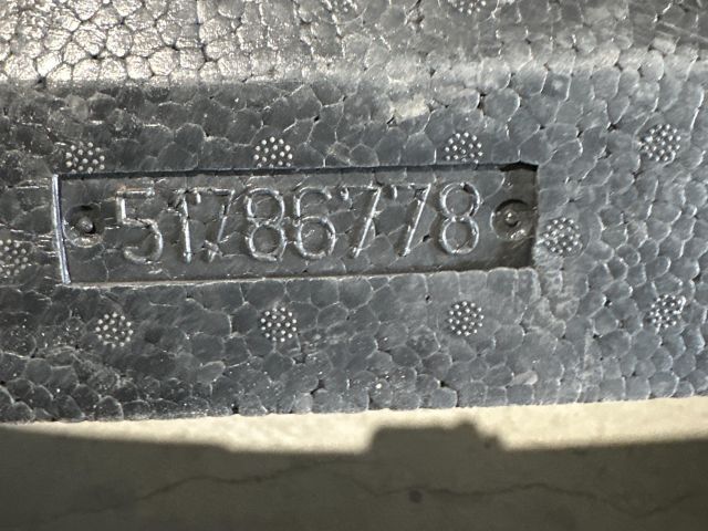 bontott FIAT 500 Első Lökhárító Ütközés Elnyelő Hab