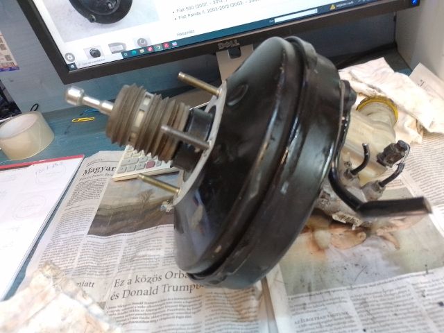 bontott FIAT 500 Fékrásegítő