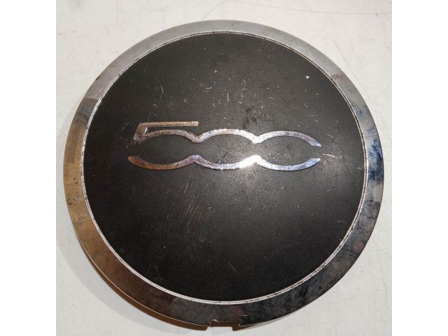 bontott FIAT 500 Felniközép (1 db)