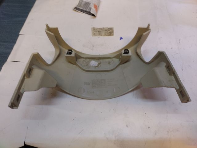 bontott FIAT 500 Felső Kormányoszlop Burkolat