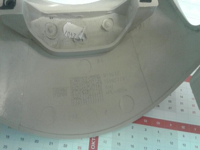 bontott FIAT 500 Felső Kormányoszlop Burkolat