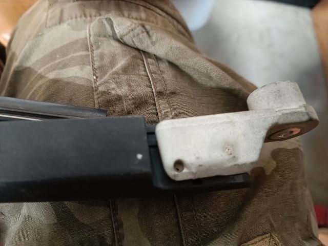 bontott FIAT 500 Hátsó Ablaktörlő Kar